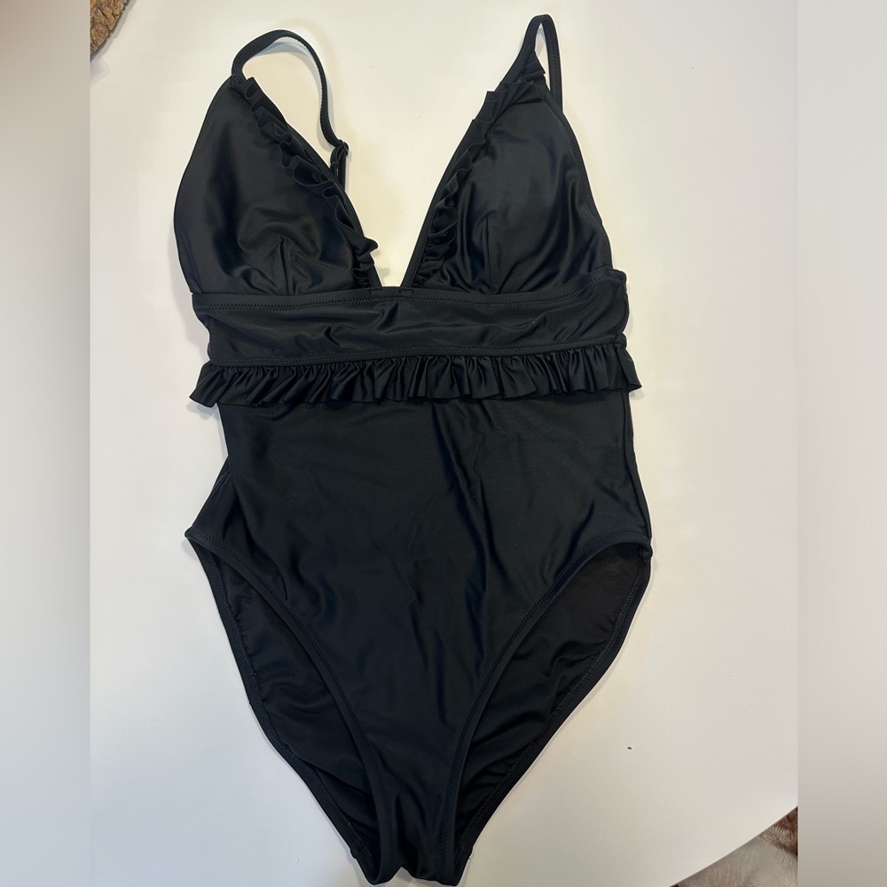 J Crew ruffle deep V one piece swimsuit, size 6